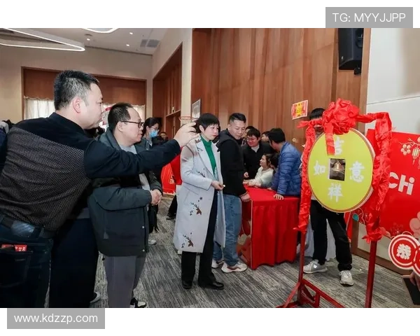 上海足球队默契配合解析：战术演变与团队协作的成功之道