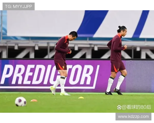 世界足球明星齐聚一堂挑战明星队展现超凡技艺与激情对决 世界足球明星齐聚一堂挑战明星队展现超凡技艺与激情对决