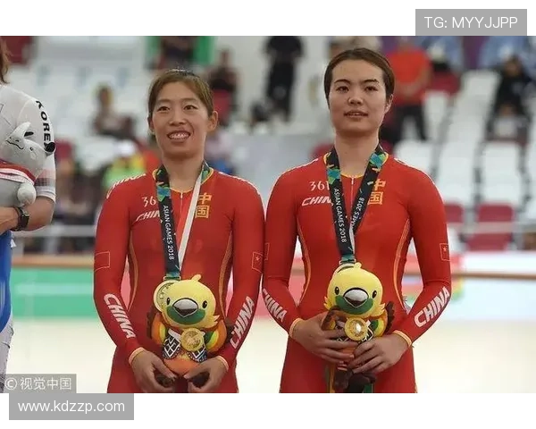 亚运会特别报道：成都羽毛球队拼搏历程与荣耀瞬间的背后故事