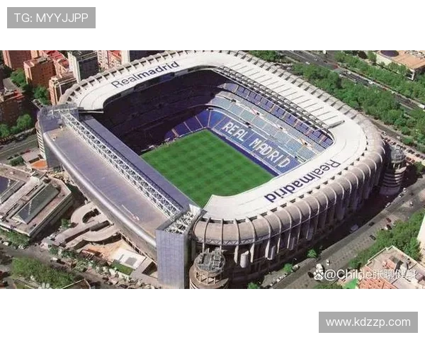 全球足球明星精彩瞬间全景展示与背后故事揭秘